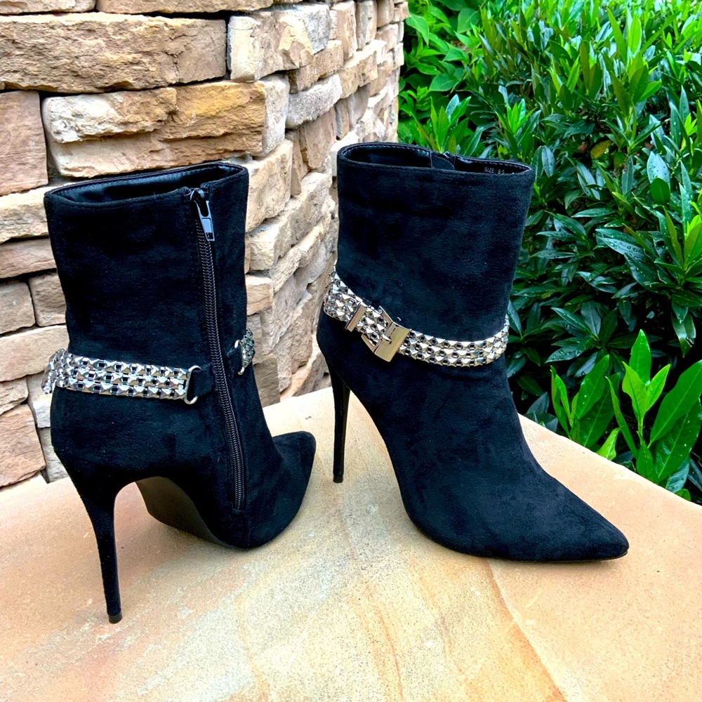 Venus Chain Buckle Booties